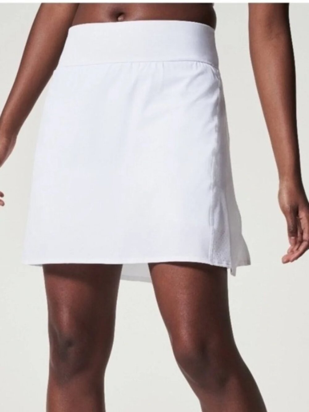 SPANX Get Moving 17” White Skort Size L NWT Tennis Golf Pickleball